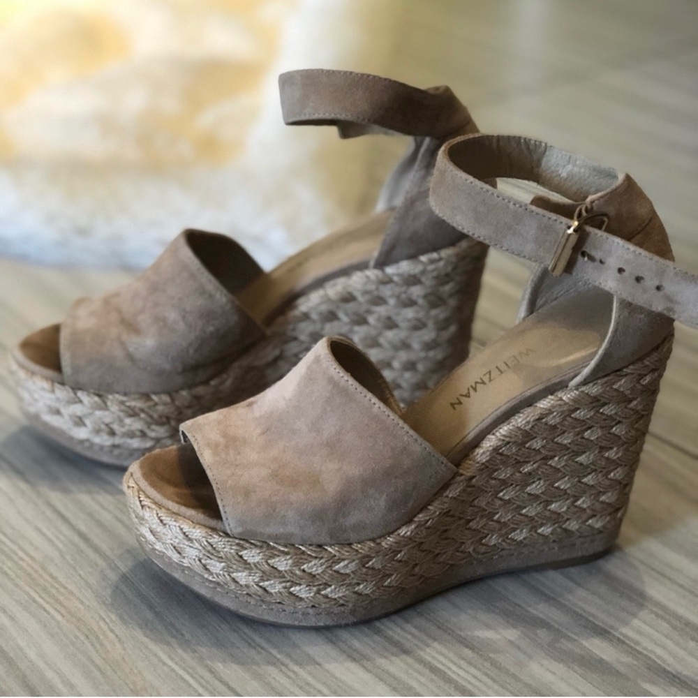 STUART WEITZMAN Tan Suede Wedges